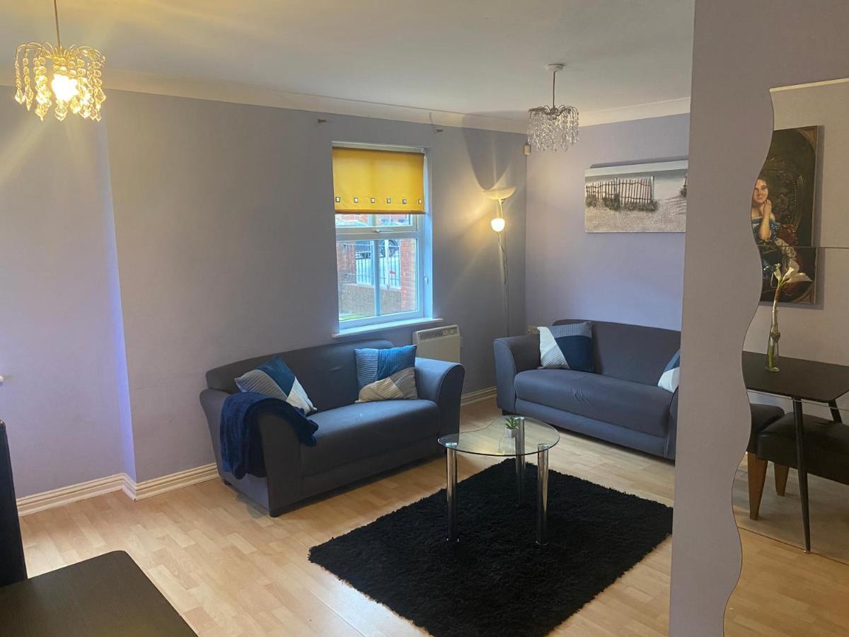 Bambz Apartment 3 Manchester Exterior photo