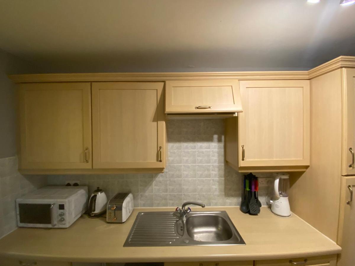 Bambz Apartment 3 Manchester Exterior photo
