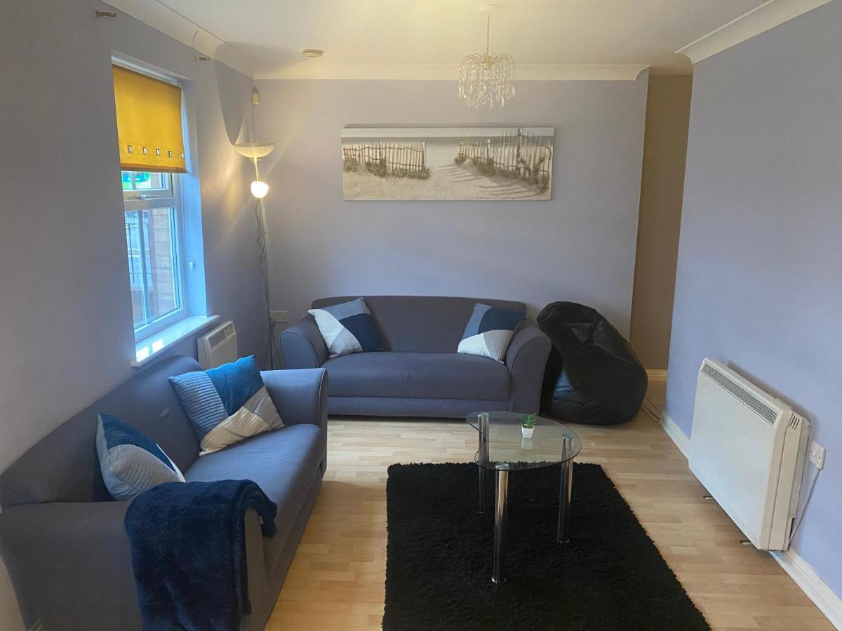 Bambz Apartment 3 Manchester Exterior photo